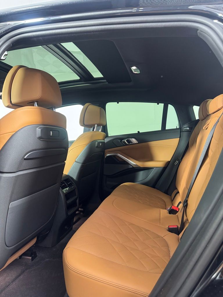 Thumbnail: 2024 BMW X6 - 10