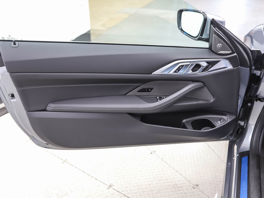 Thumbnail: 2026 BMW 4 Series - 9