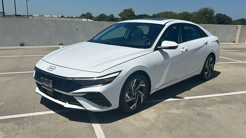 2025 Hyundai Elantra Limited White at Baytown Hyundai