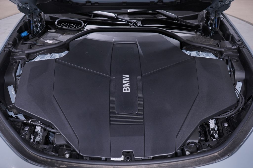 Thumbnail: 2025 BMW i7 - 15