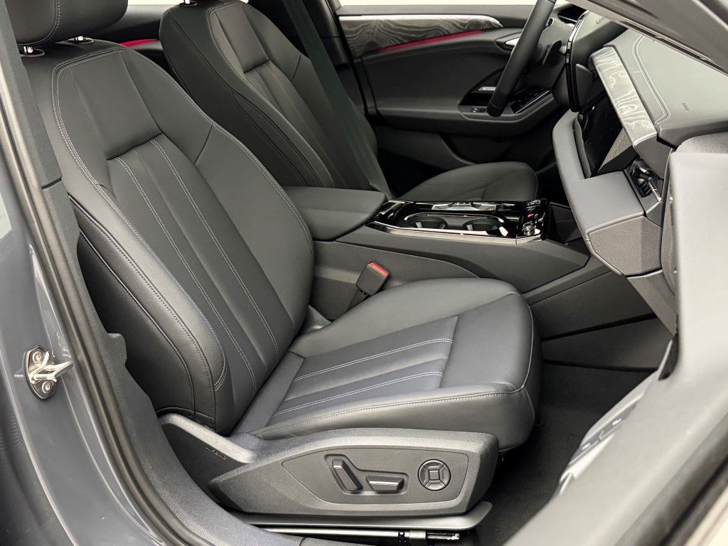 Thumbnail: 2025 Audi A6 - 15