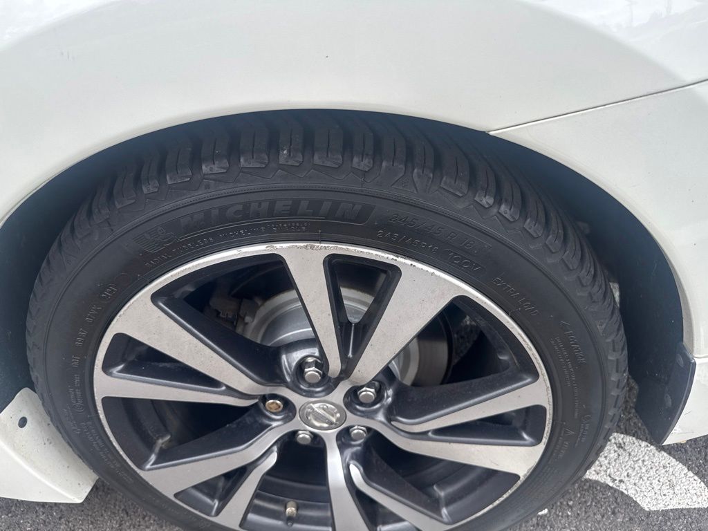 Used 2017 White Nissan 3.5 SV image 11