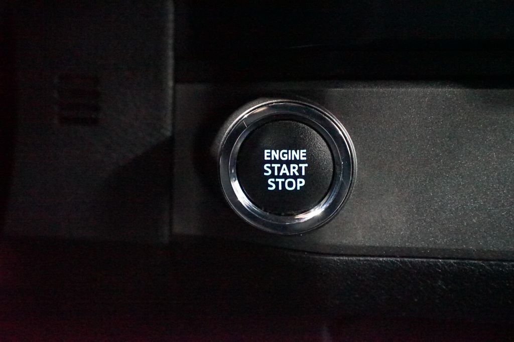 Thumbnail: 2021 Toyota Tacoma - 22