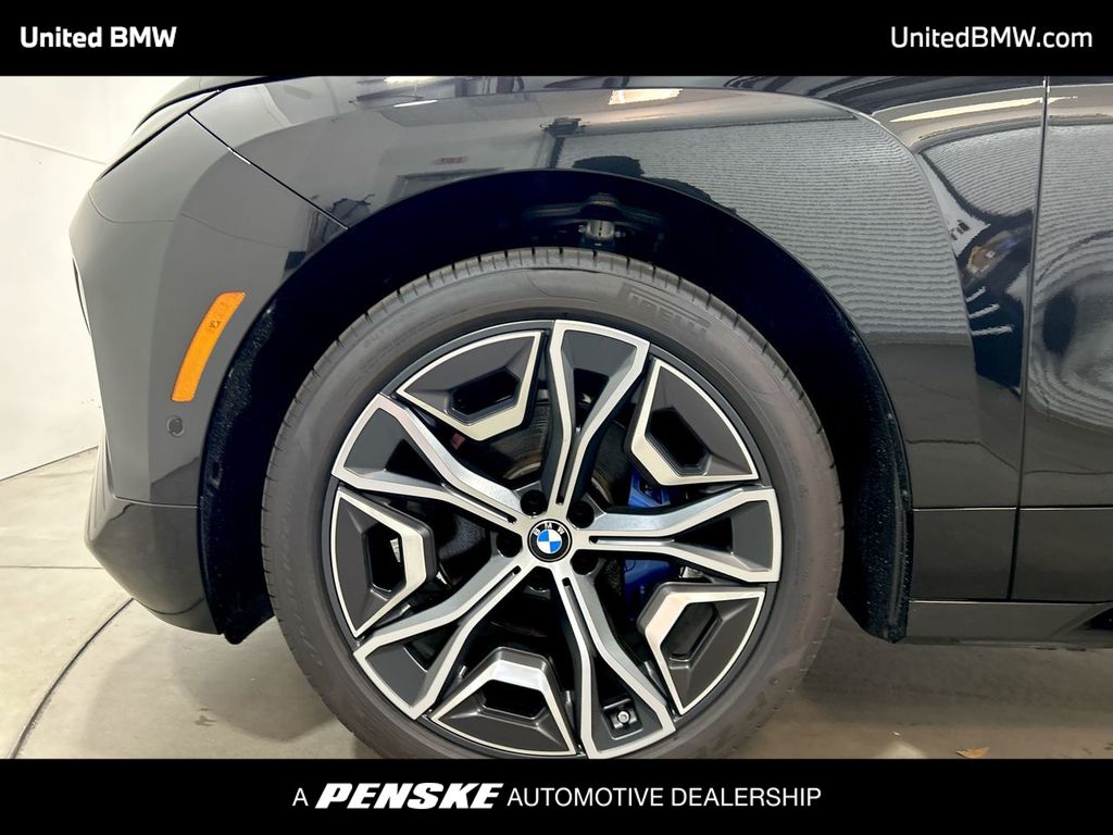 2025 BMW iX xDrive50 10