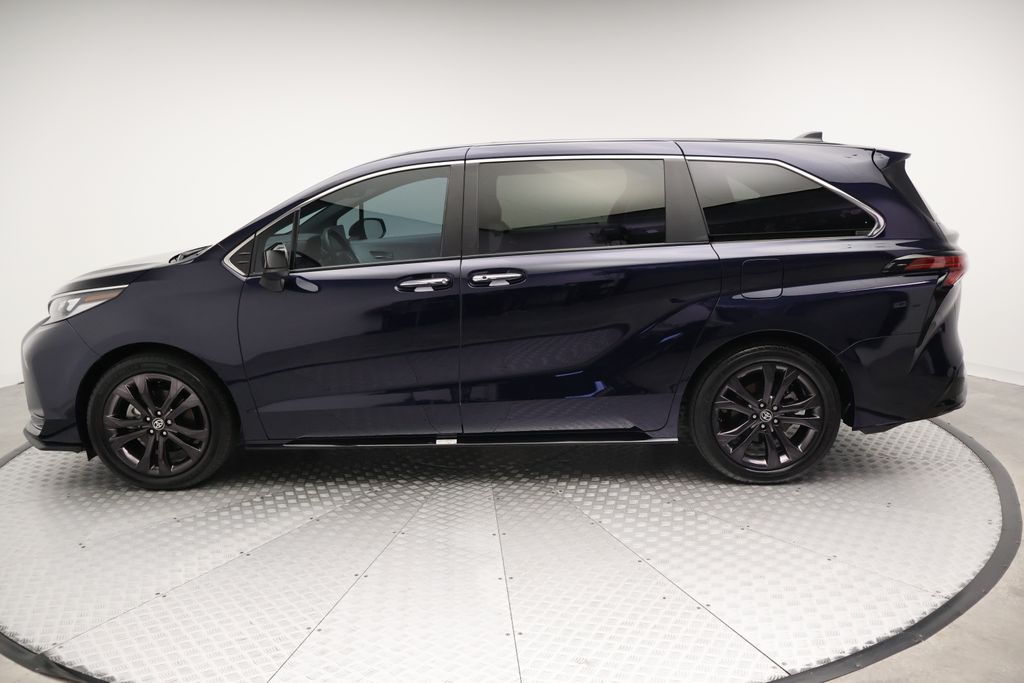 Thumbnail: 2024 Toyota Sienna - 12