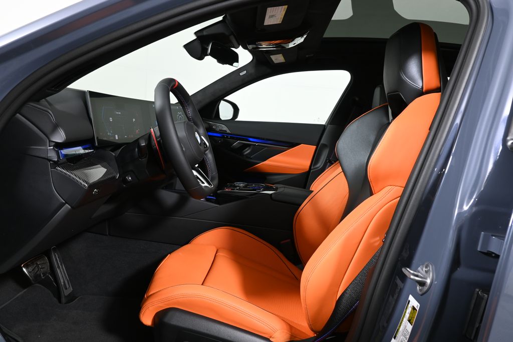 Thumbnail: 2026 BMW M5 - 3