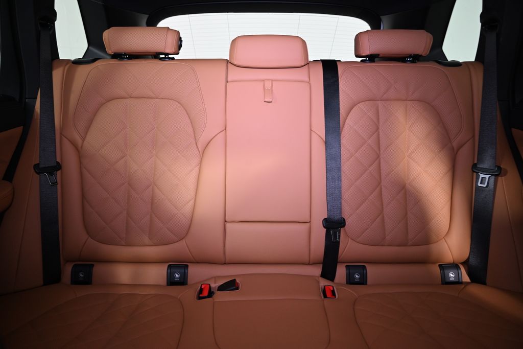 Thumbnail: 2026 BMW X5 - 25