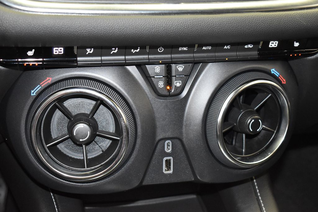 2025 Chevrolet Blazer LT 19