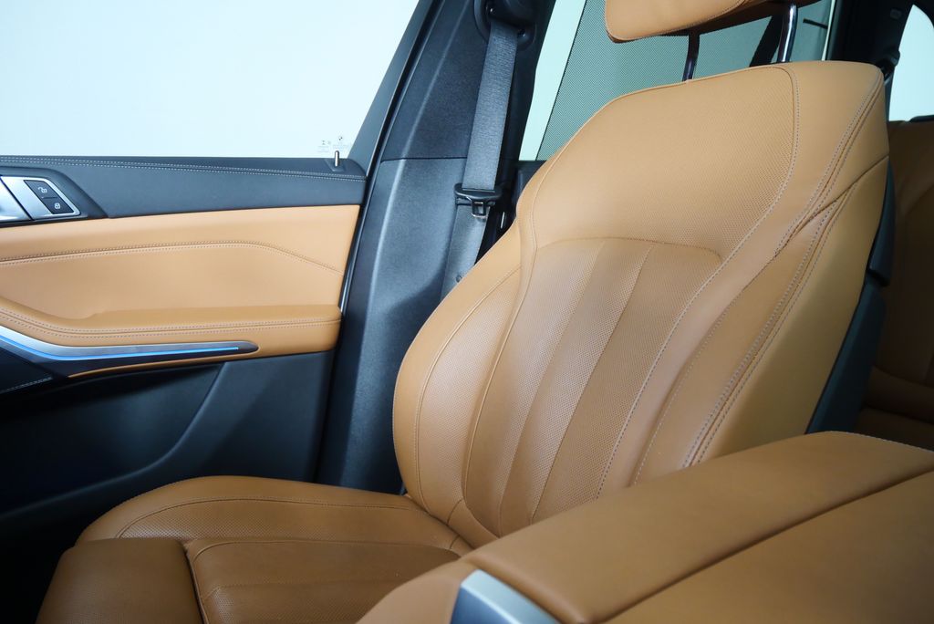 Thumbnail: 2022 BMW X5 - 29