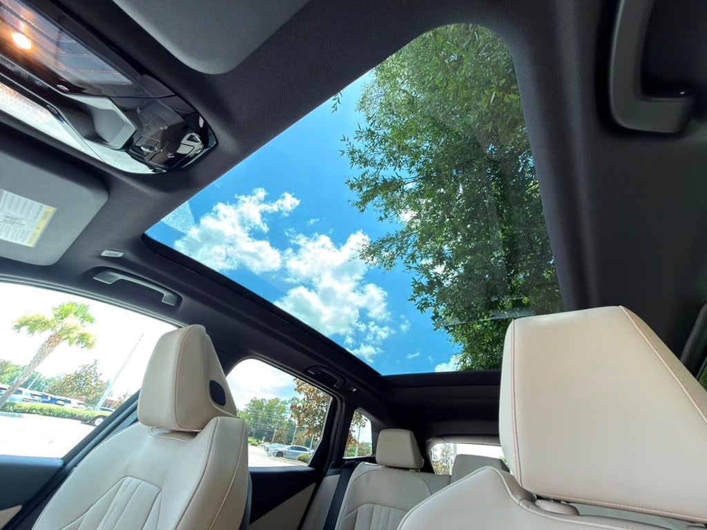 New 2026 White BMW 30 xDrive image 22