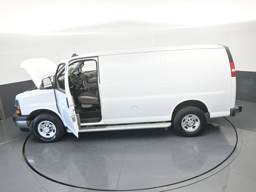 Used 2024 Summit White Chevrolet Work Van image 58