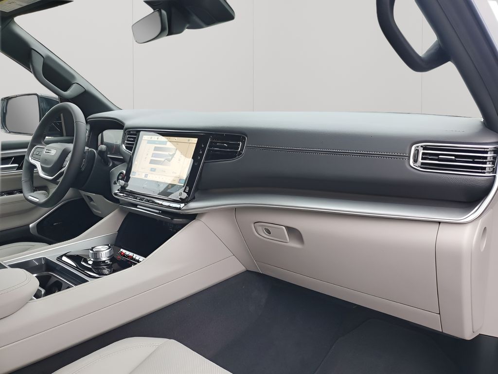 New 2026 White Jeep  image 14