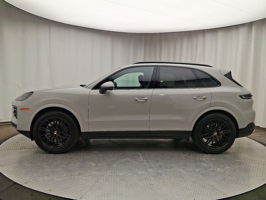 Thumbnail: 2025 Porsche Cayenne - 7