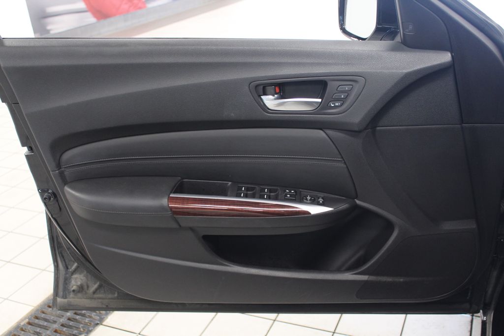 Thumbnail: 2015 Acura TLX - 13