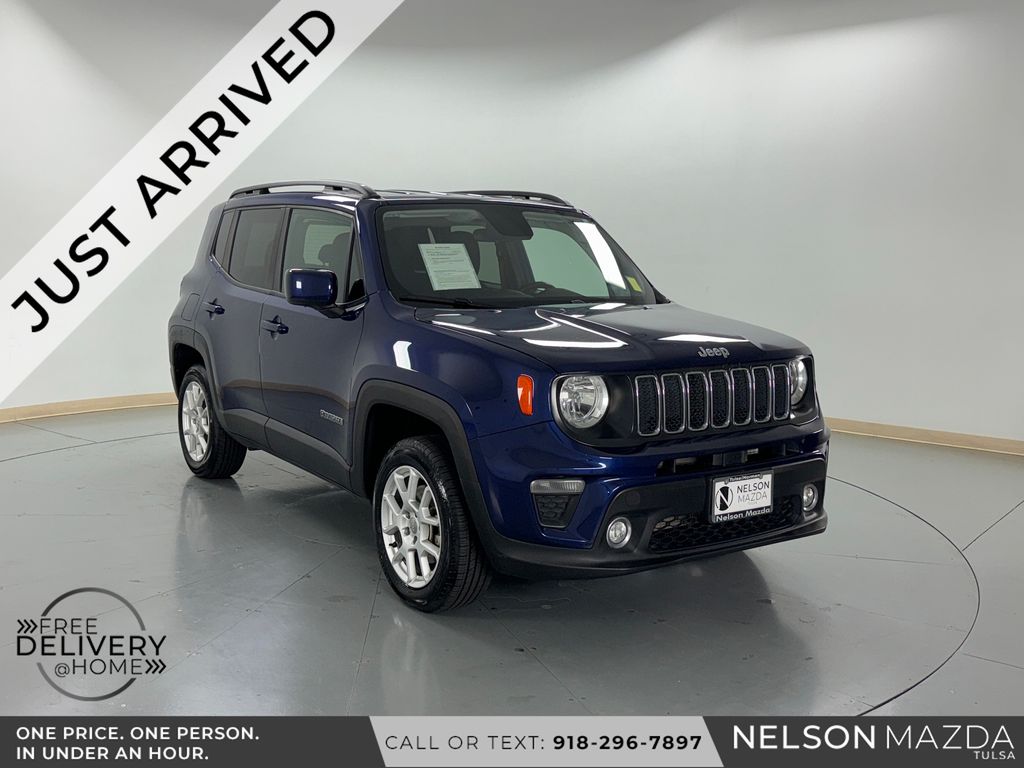 Used 2019 Blue Jeep Latitude image 4
