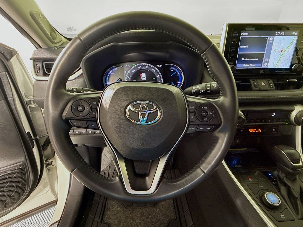 Thumbnail: 2021 Toyota RAV4 - 11