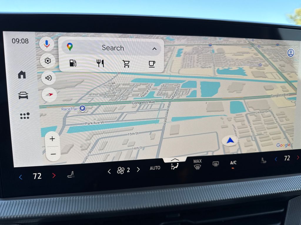 2025 Ford Explorer photo 4