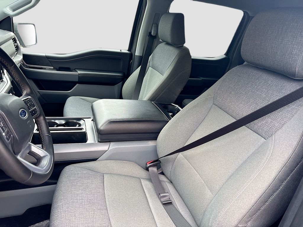 Used 2024 Gray Ford XLT image 21