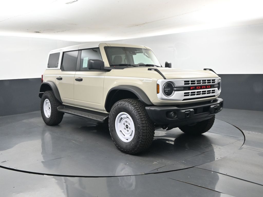 Desert Sand 2026 Ford Bronco SUV / Crossover Four-Wheel Drive Automatic