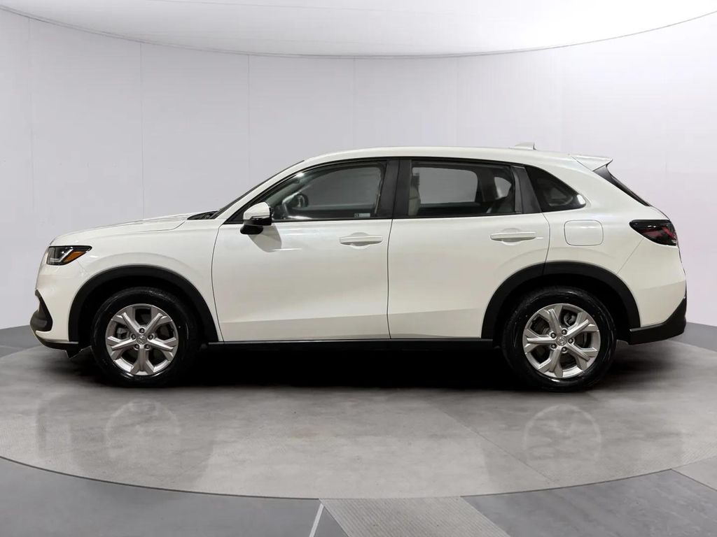Certified Used 2023 Platinum White Pearl Honda LX image 7
