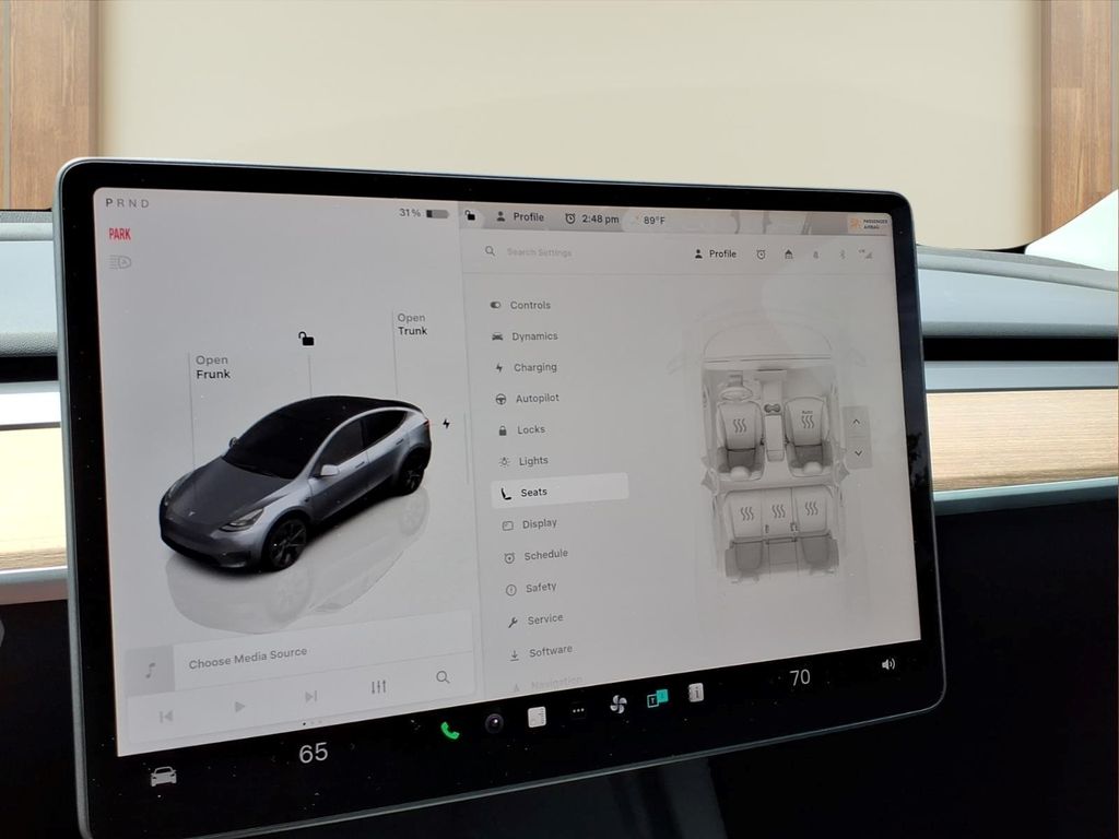 TeslaModel Y9