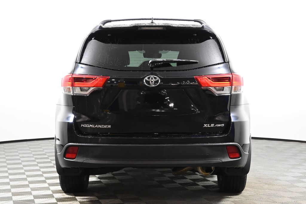 Thumbnail: 2018 Toyota Highlander - 6