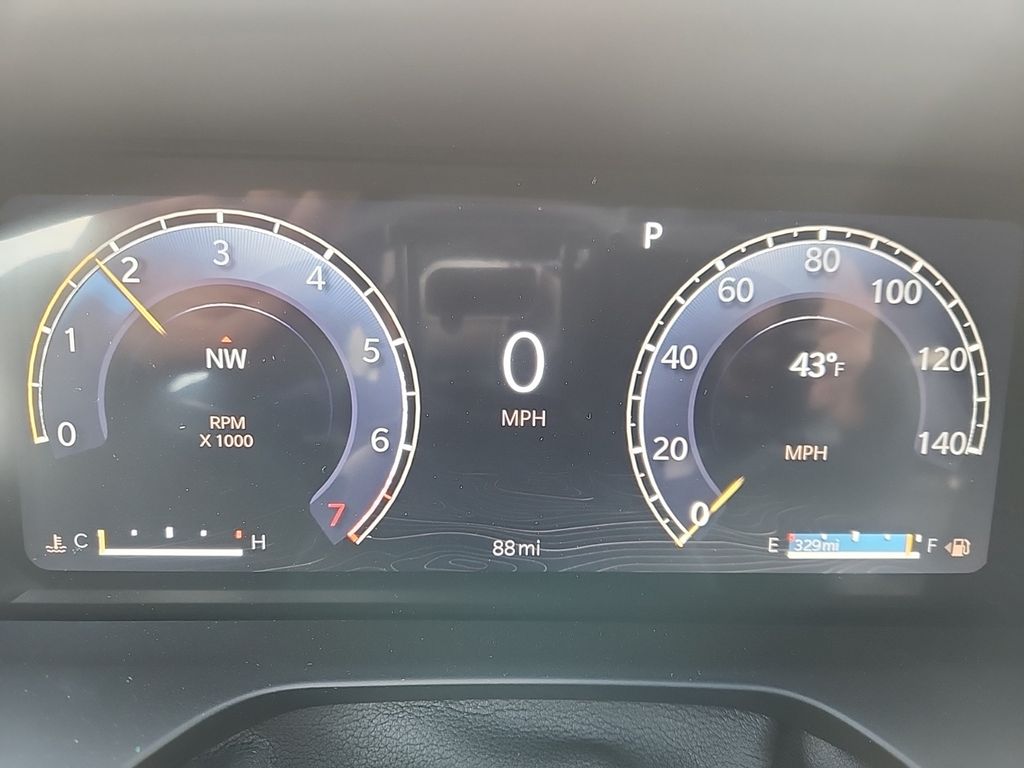 new 2025 Jeep Grand Cherokee car, priced at $47,990