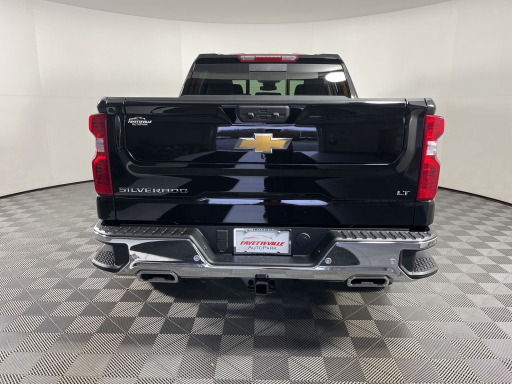 2025 Chevrolet Silverado 1500 LT 8