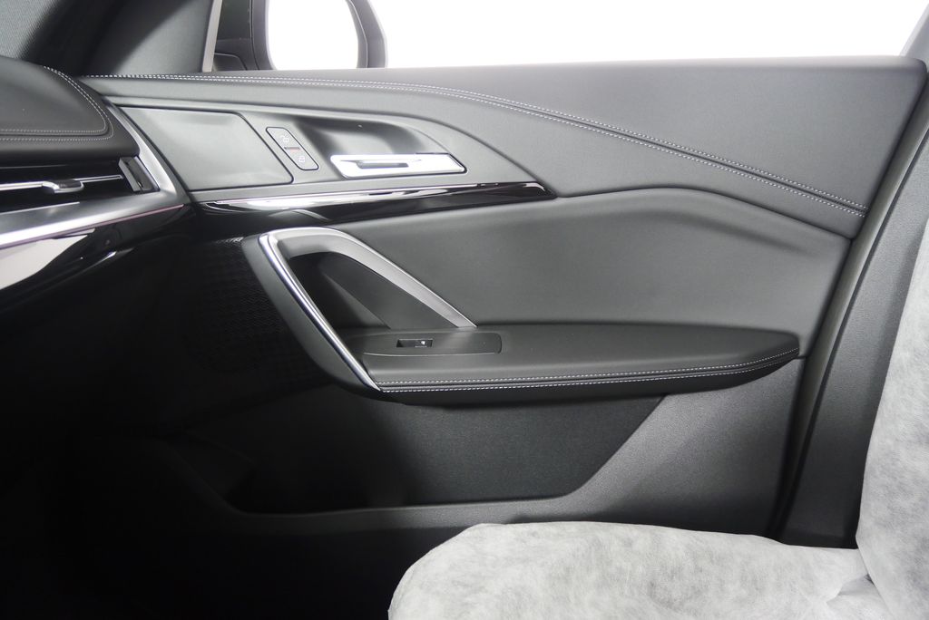 Thumbnail: 2025 BMW X1 - 21