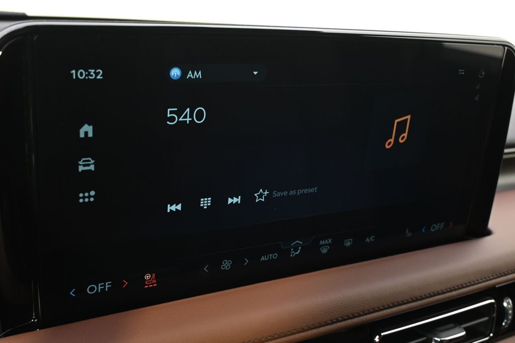 New 2026 White Lincoln Reserve image 28