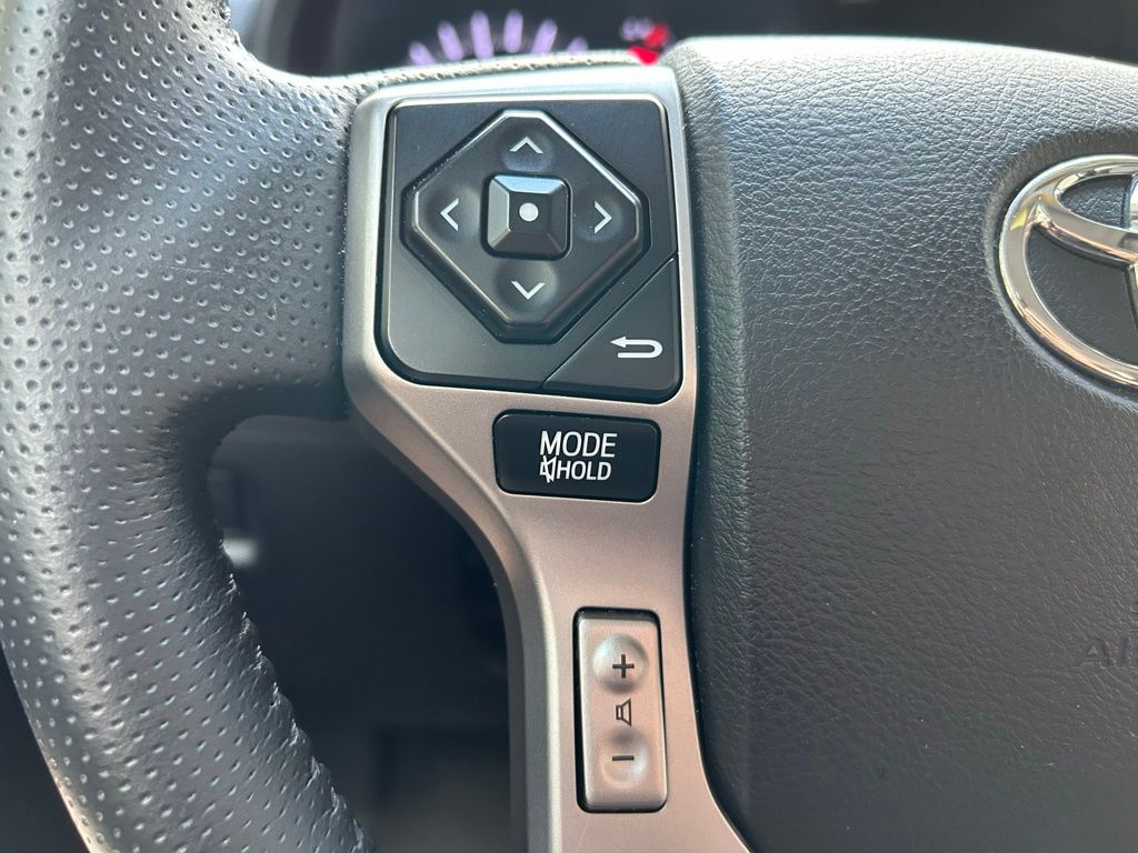 Thumbnail: 2019 Toyota 4Runner - 20