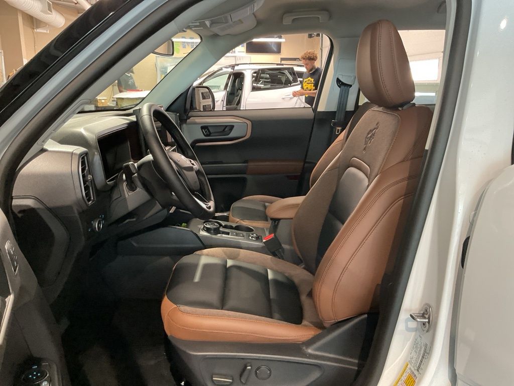 New 2025 White Ford Outer Banks image 8