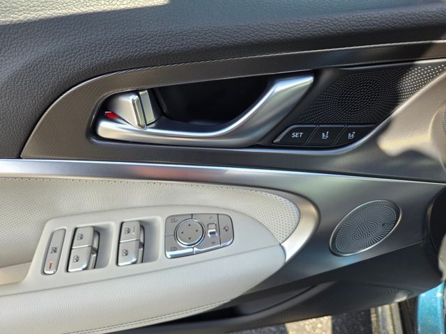 2025 Genesis G70  20