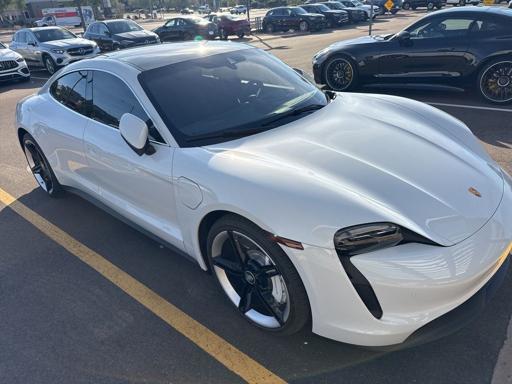 Thumbnail: 2022 Porsche Taycan - 3