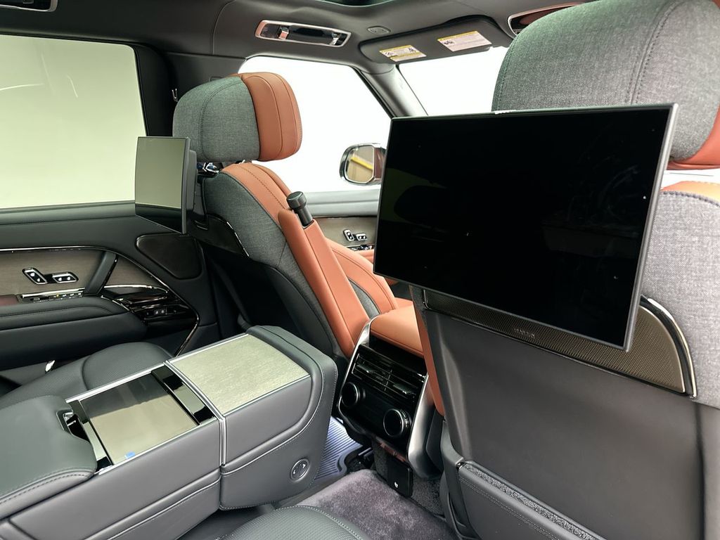 Thumbnail: 2026 Land Rover Range Rover - 20