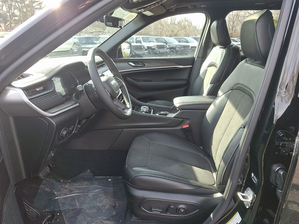 New 2026 Jeep Grand Cherokee SUV