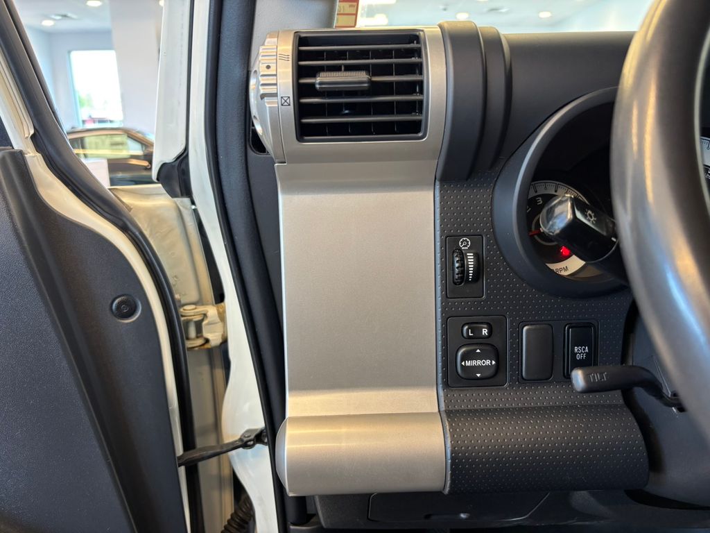 2013 Toyota FJ Cruiser Base