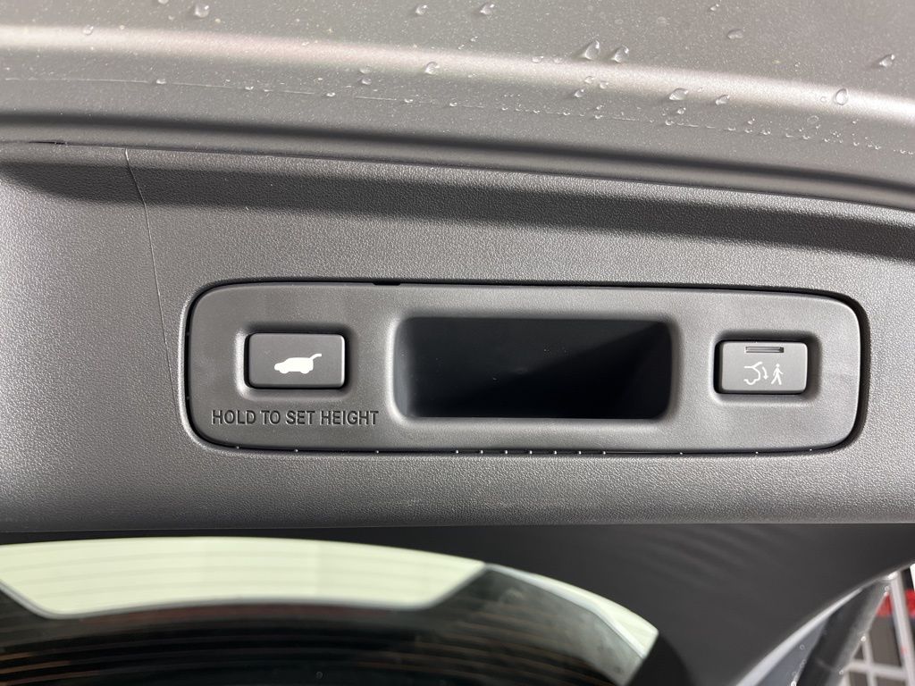 Thumbnail: 2026 Acura ADX - 25