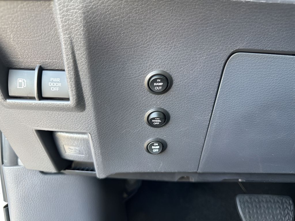 Used Car 2024 Toyota Sienna  Xle For Sale Under $80,000 In Austin, Texas