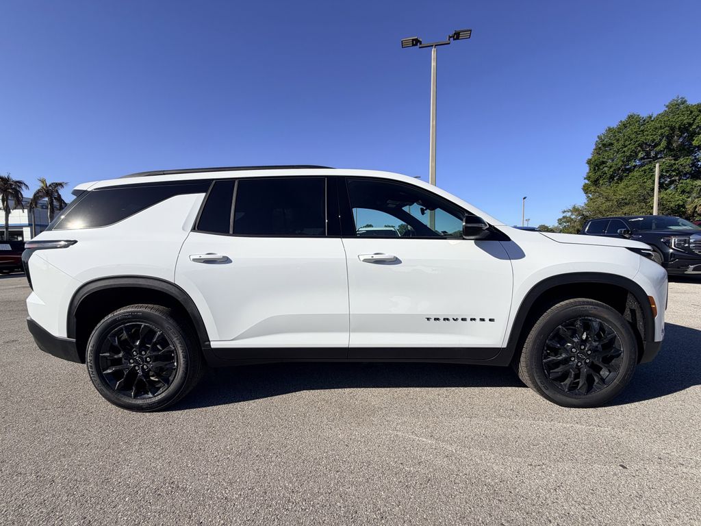 new 2026 Chevrolet Traverse car, priced at $39,995