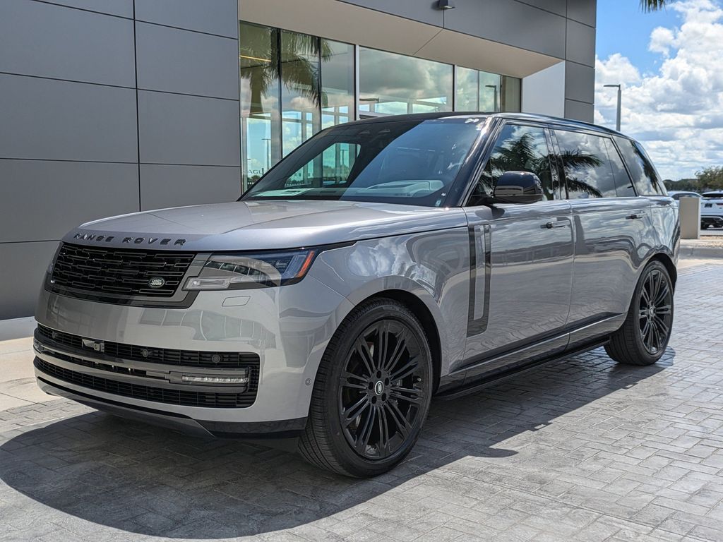 2025 Land Rover Range Rover P530 SE LWB AWD