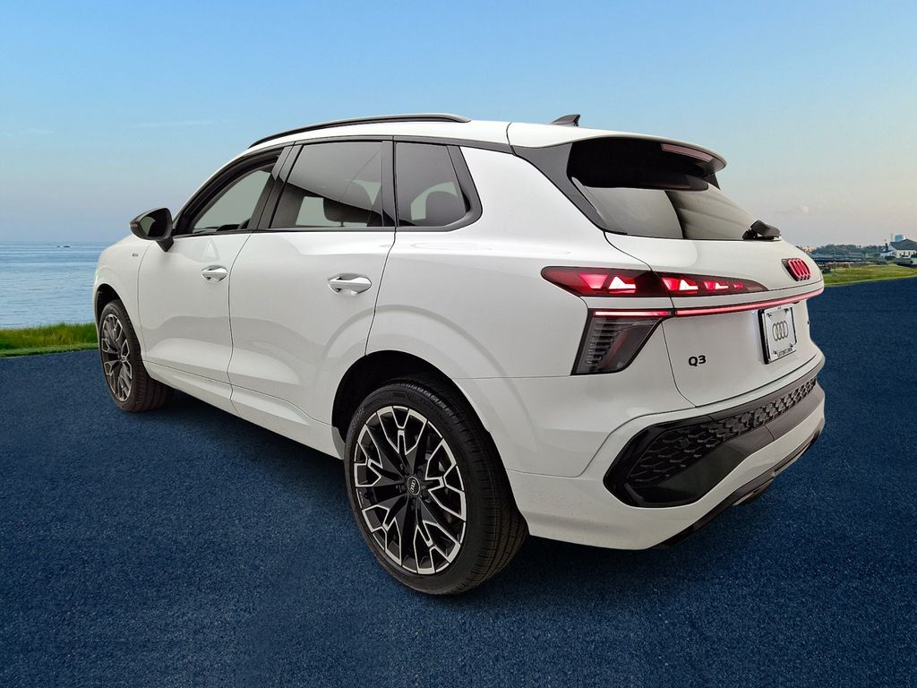 Thumbnail: 2026 Audi Q3 - 4