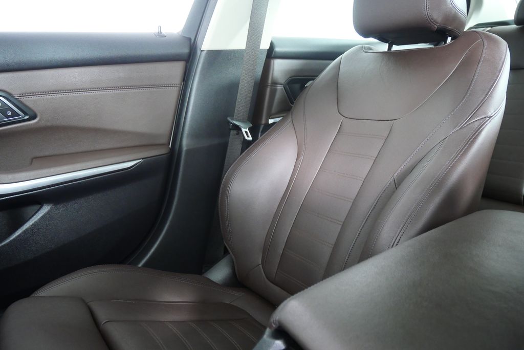 2019 BMW 3 Series 330i xDrive 25
