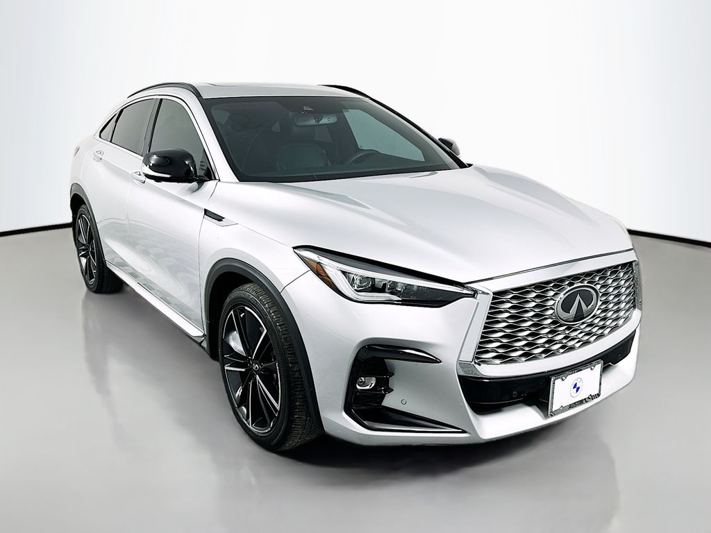 2022 INFINITI QX55 Essential 3