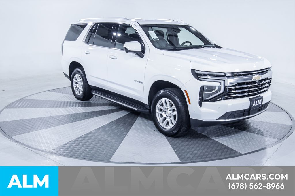 Used 2025 White Chevrolet LT image 14