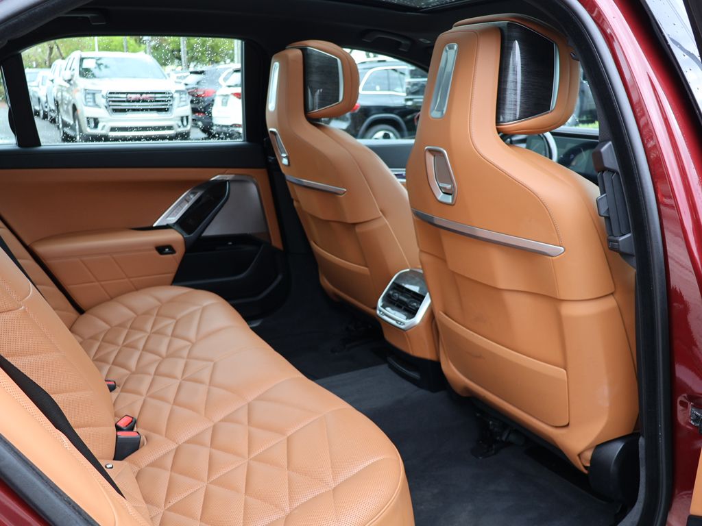 Used 2023 Red BMW 740i image 38
