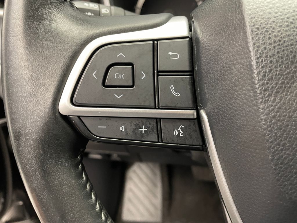 2023 Toyota Highlander XLE 22