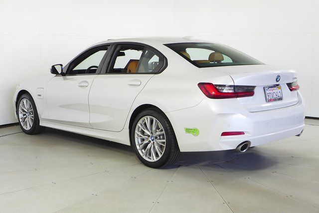 2023 BMW 3 Series 330e iPerformance 9