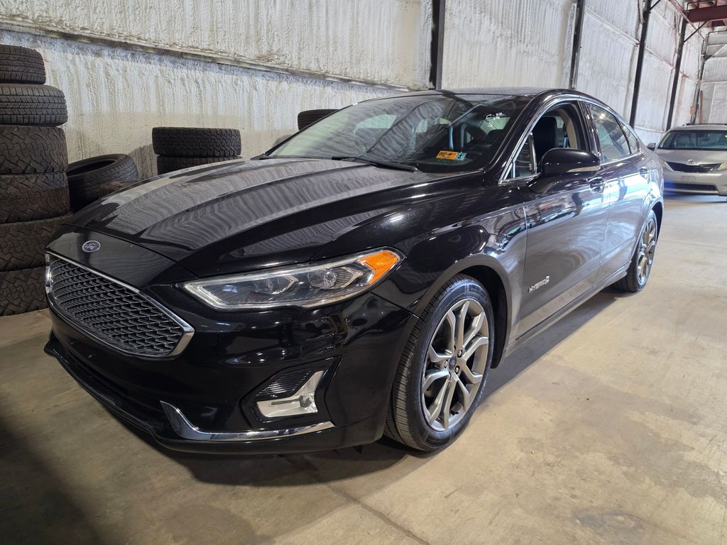 2019 Ford Fusion Hybrid Titanium FWD
