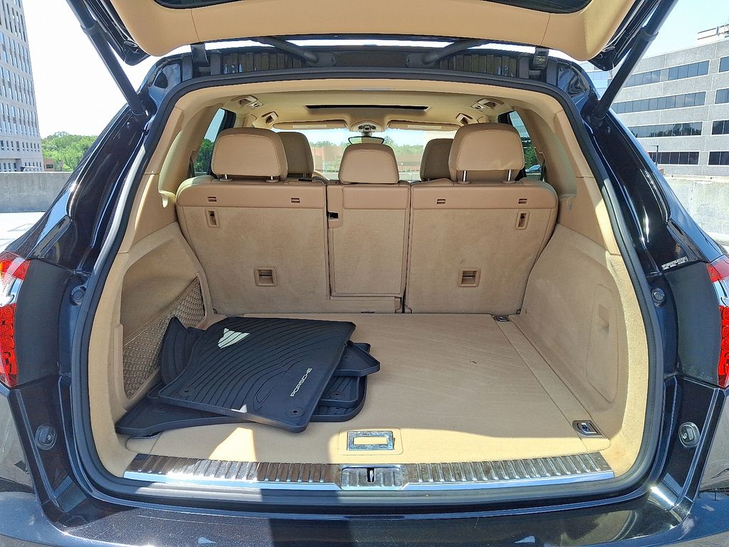 Thumbnail: 2011 Porsche Cayenne - 21